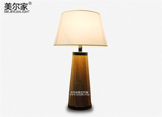 美爾家竹藝臺燈