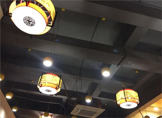 美爾家藤藝吊燈實拍圖