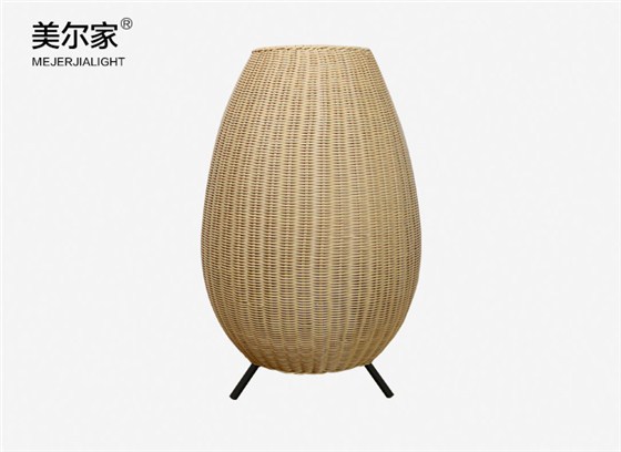 美爾家藤編落地燈