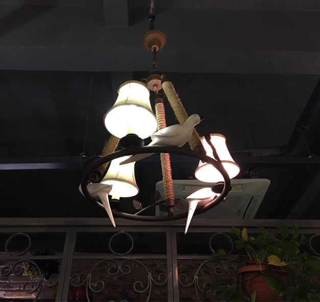 美爾家藤藝燈飾實(shí)拍圖