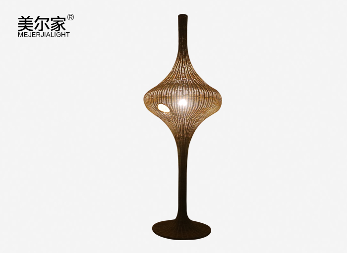 美爾家藤編落地燈