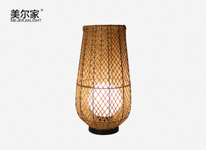 美爾家藤編落地燈